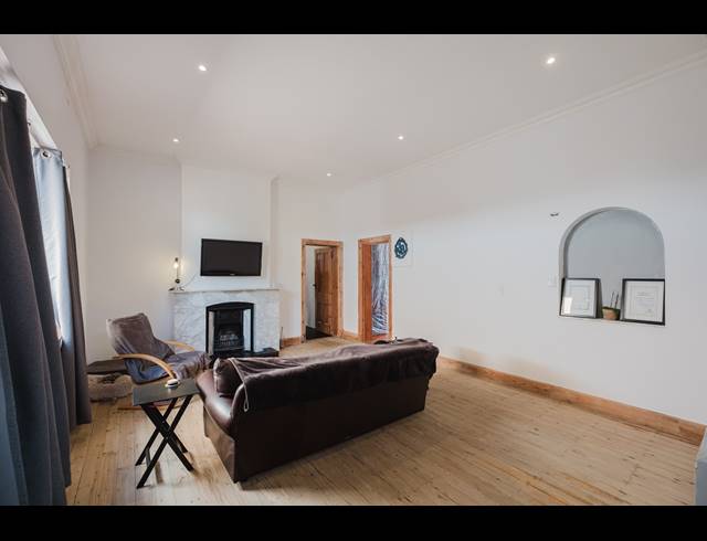 3 BEDROOM HOUSE FOR SALE IN SEA POINT